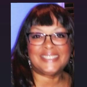 Meet your Posher, Desiree